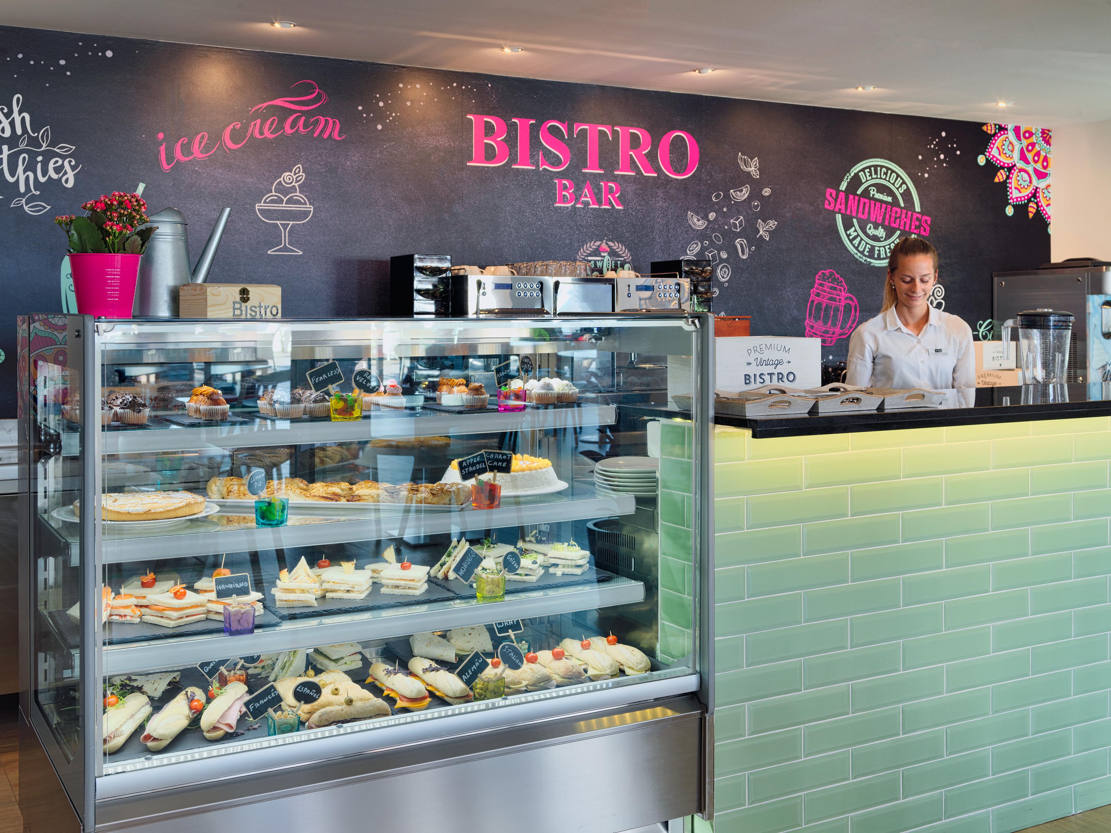 H10鲁比肯皇宫酒店 普拉亚布兰卡 外观 照片 Bistro Bar