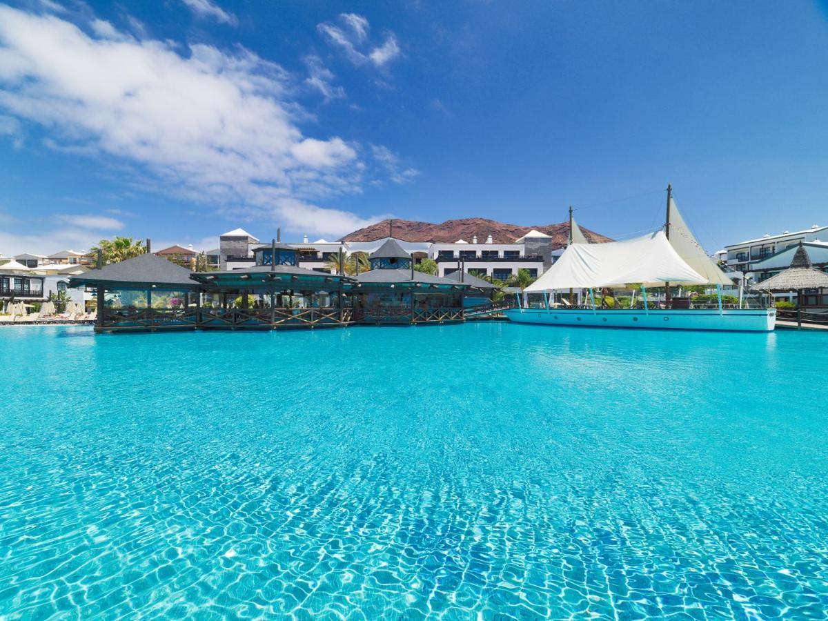 H10鲁比肯皇宫酒店 普拉亚布兰卡 外观 照片 The resort's lagoon pool